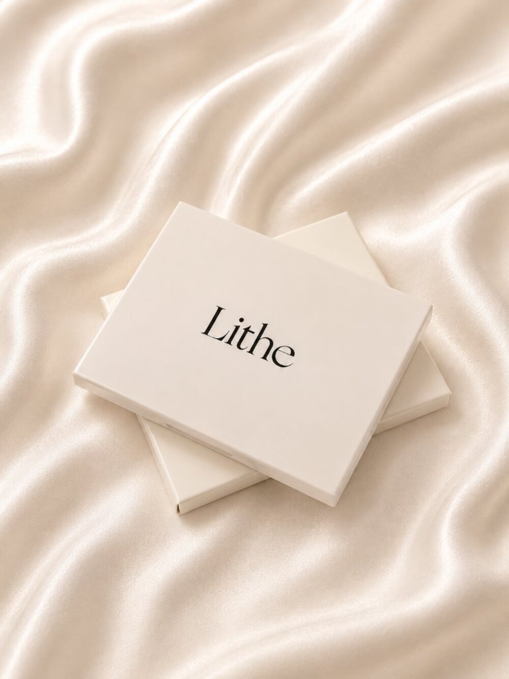 Lithe Astral Eyeshadow Palette 6 Shades New in Box - Picture 3 of 4